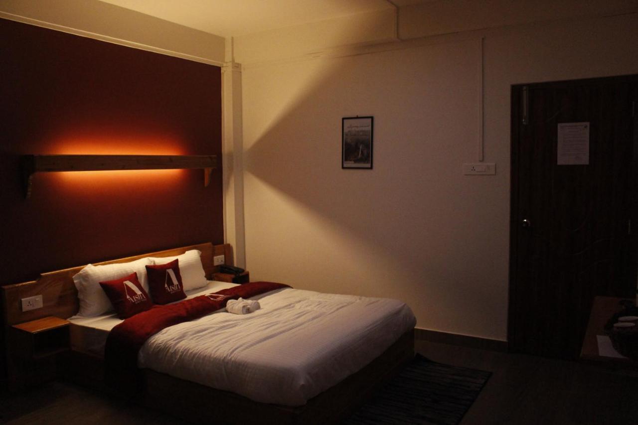 Aisha Guest House Bed & Breakfast Cserrapundzsi Kültér fotó